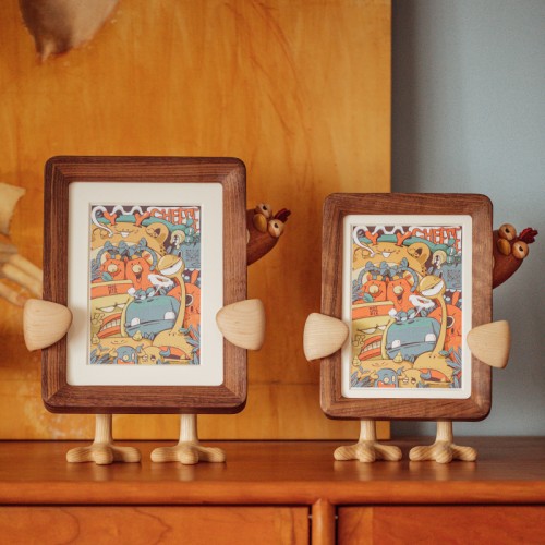 Creative solid wood photo frame ornaments