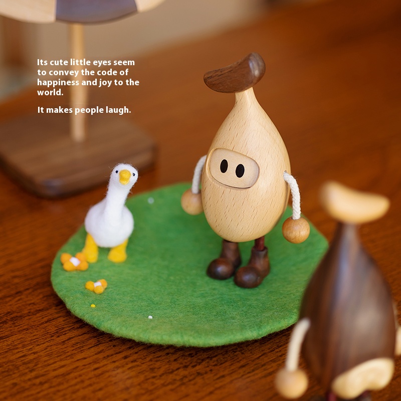 Cute banana creative ornaments made of solid wood 