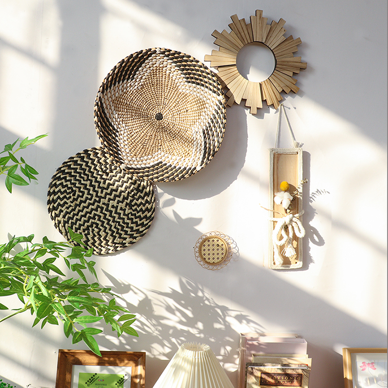 Hand-woven straw rattan wall hangings 