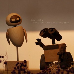 Creative solid wood robot Vali Eva ornaments 