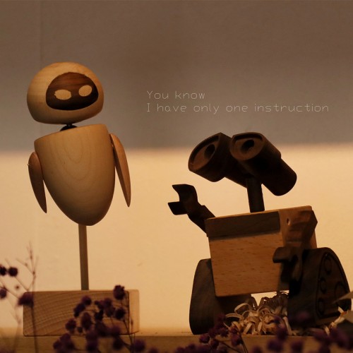 Creative solid wood robot Vali Eva ornaments