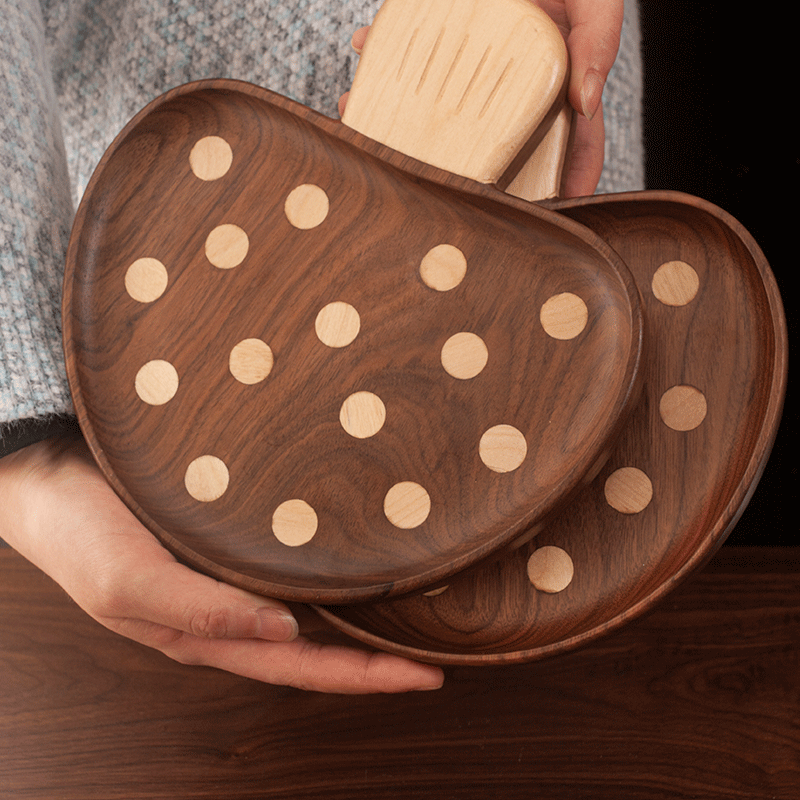 Creative cute solid wood children's dinner plate 
